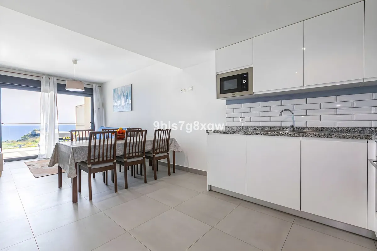 08db93a8-39d0-4c4c-acd3-bb13dfc8c390