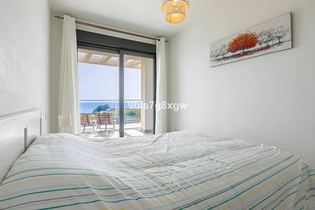 d6a96e11-2c65-44ec-95f4-50c71b4daf9d