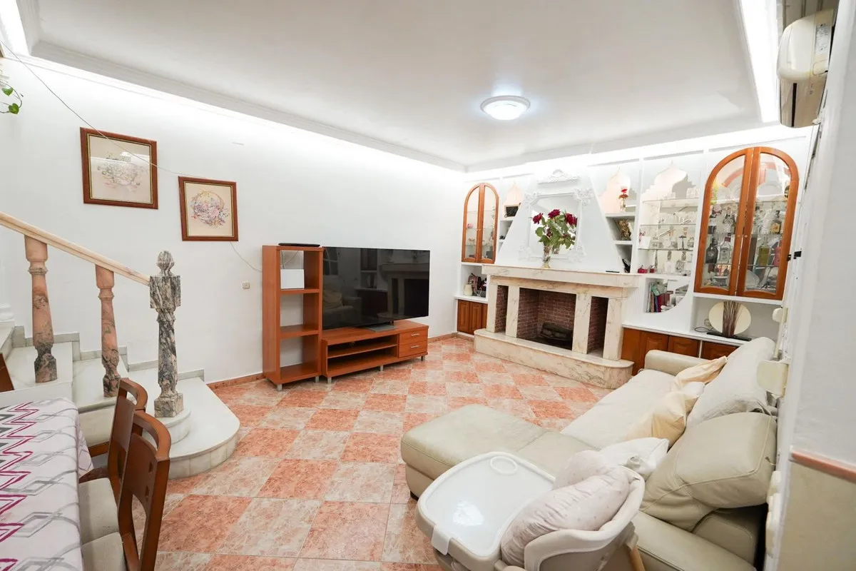 a081309e-28e8-4c1b-98cb-6c2aec722979