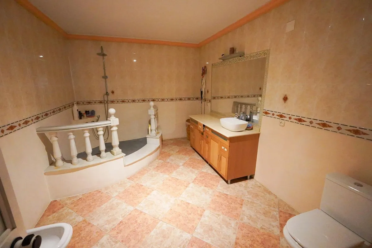 a7bfc279-c598-464c-a442-a6b6783832c1