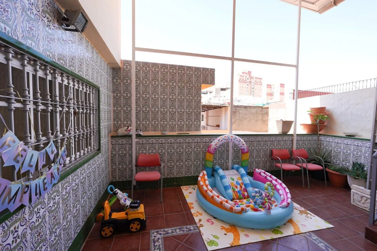 b4cd5dec-9df0-4ede-9c69-40ee7424accc