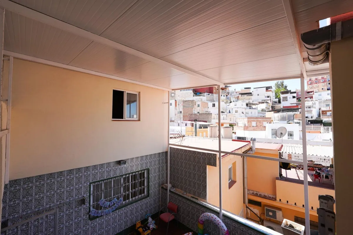 c9fd053b-18b6-471a-adac-59e6ba457100