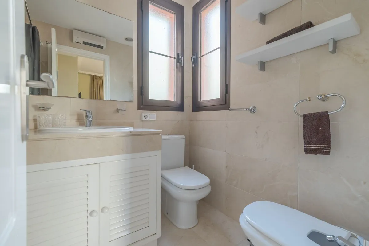 5af2dafd-8d7c-4ee5-9b1d-129f1ec77da2