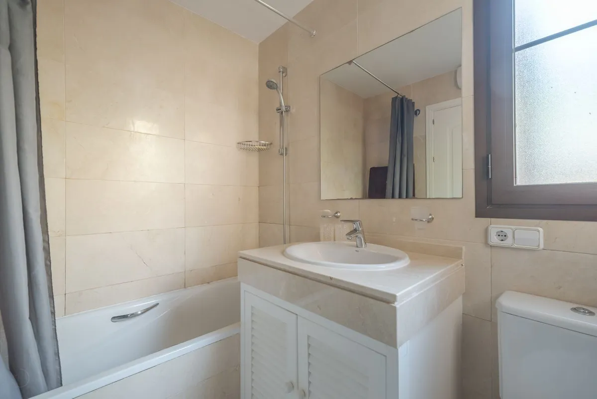 62c9f3f7-922f-4a30-9b48-8f21f773d22e