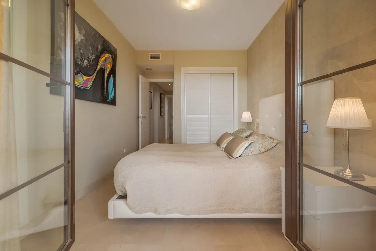 e1e04ce9-4db5-4176-bdcf-dc92b33d52de