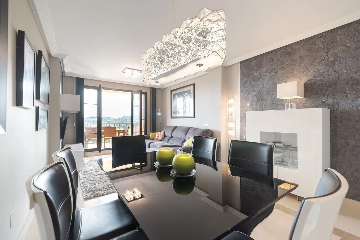 ec7e8388-c05f-4a58-9829-fdbf51b31c2f