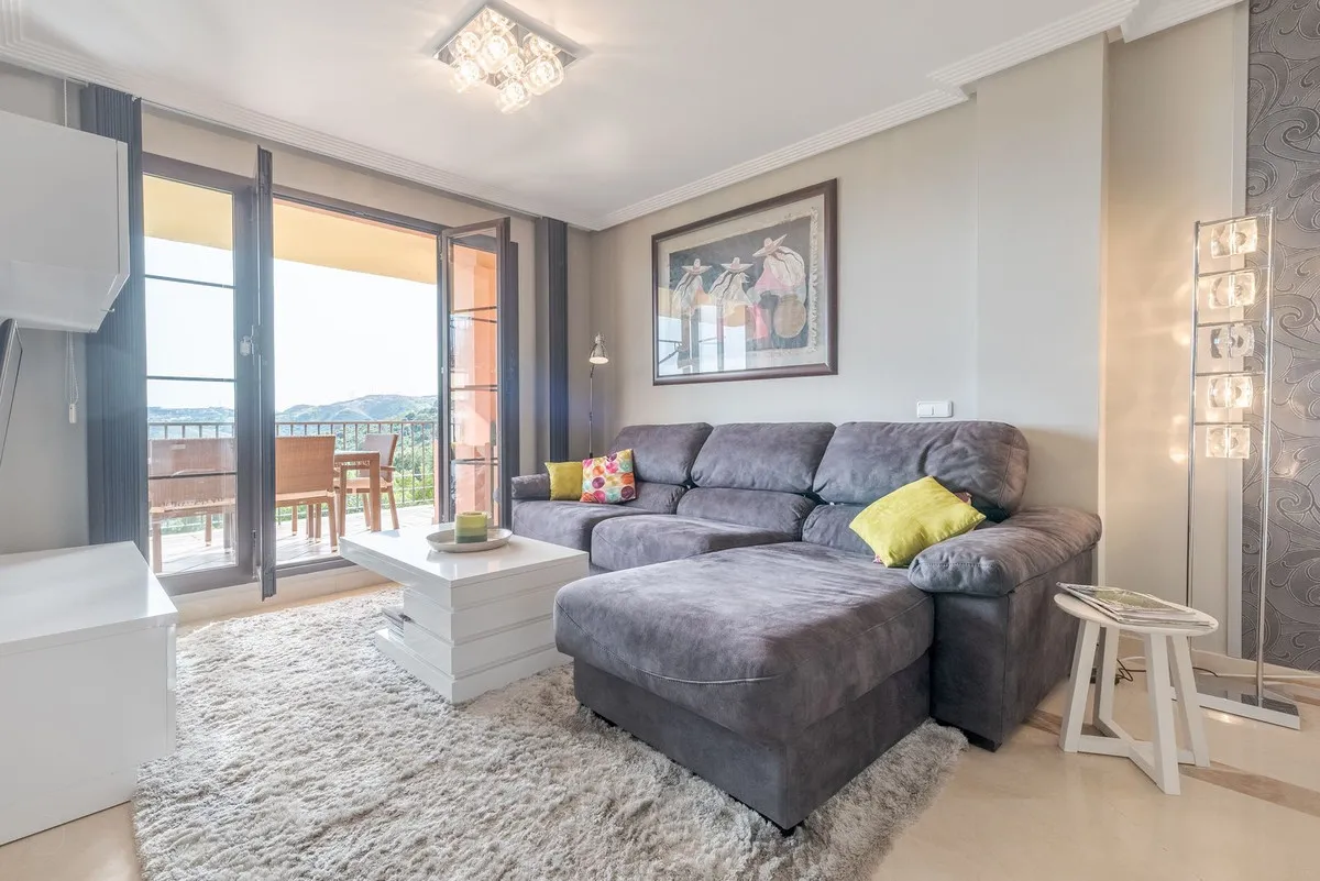 feb8d0ac-ac3c-41fb-963a-43a2ad794b19