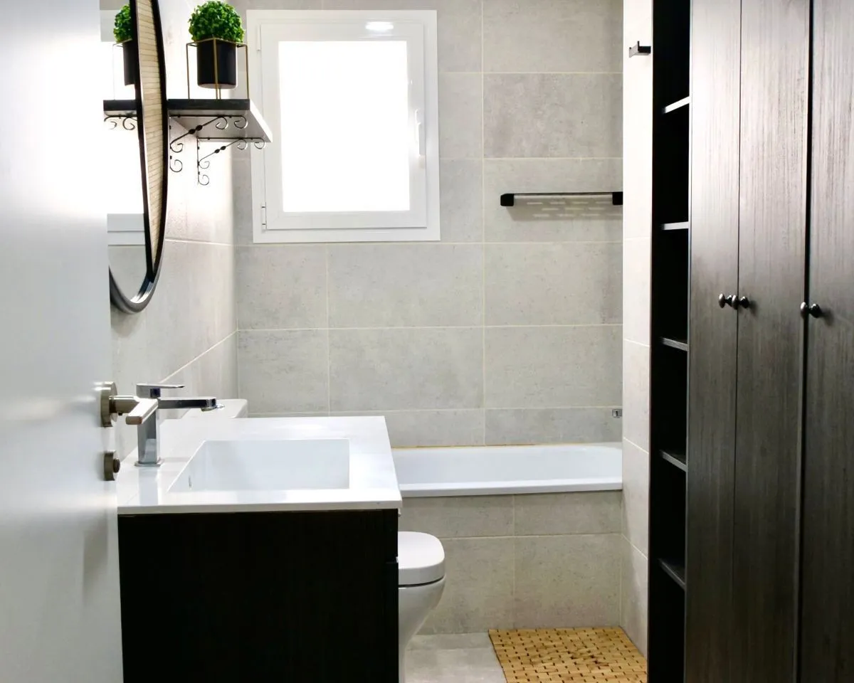 9afd6570-5f9c-44ed-aec6-ce99f5552ea4