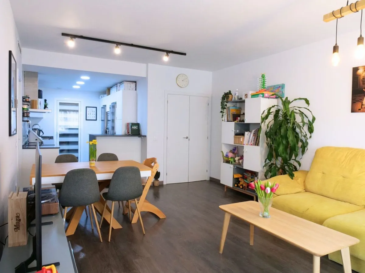 8d8e9687-0837-438b-8d4a-2e4298479681