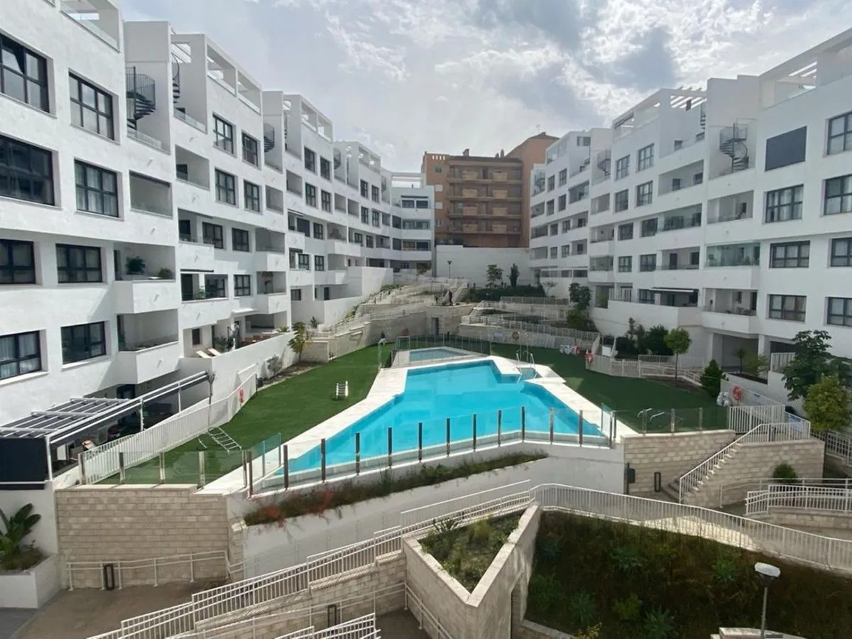 f8b69a2d-4ad7-4b2a-b936-39f48937b26b