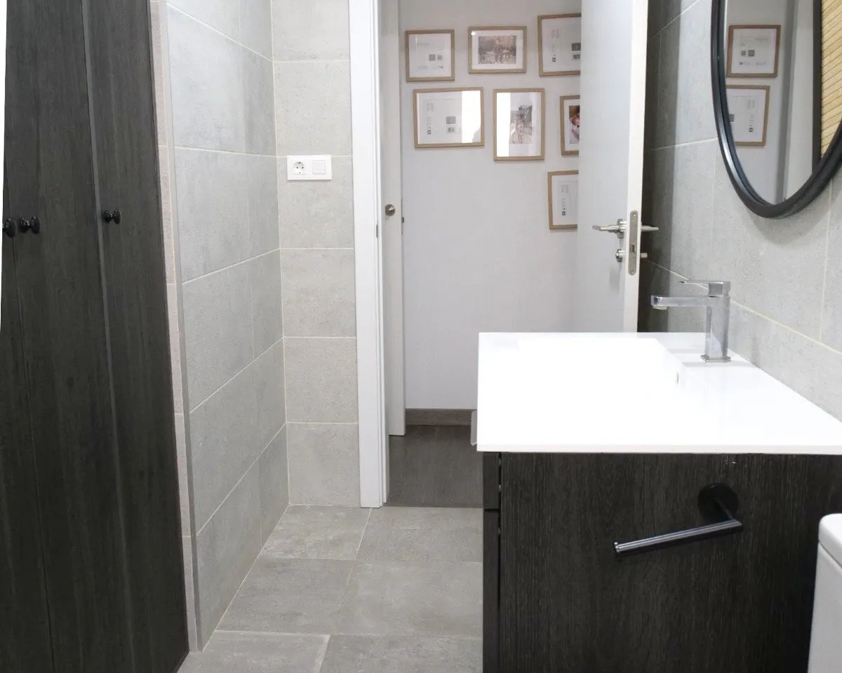 05b10f70-906b-4c6d-b993-dfbd5a99fb0e