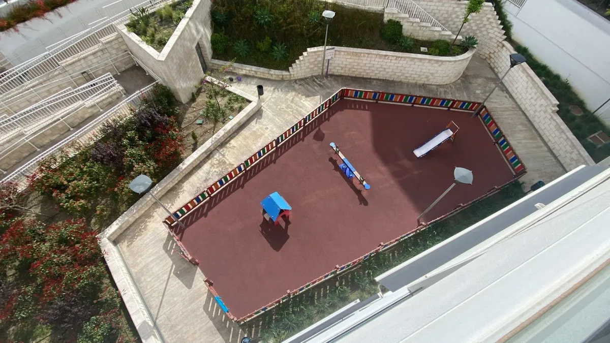 918b50e2-0e15-401e-832f-7a70444fc35b