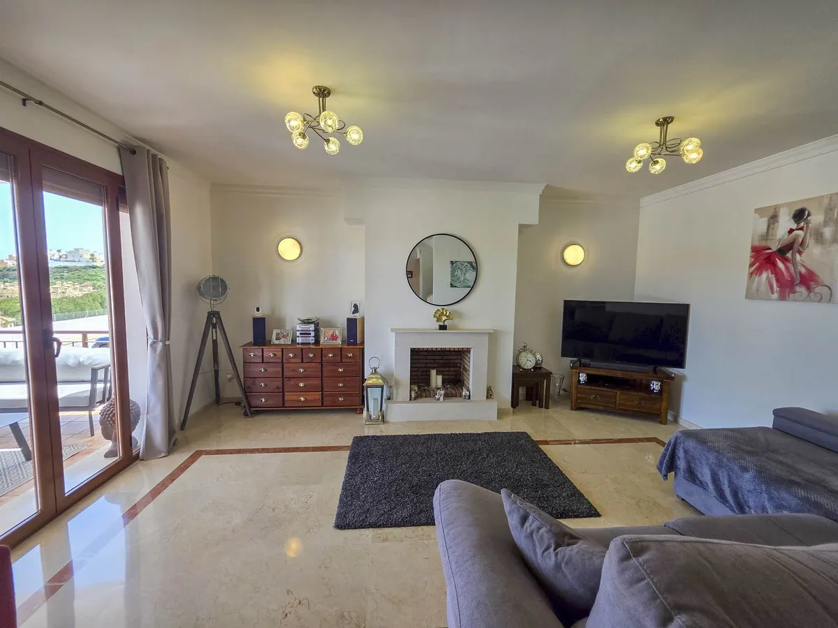 6f1c6b0c-8f4a-42b3-8d8b-8018cbba1cb6