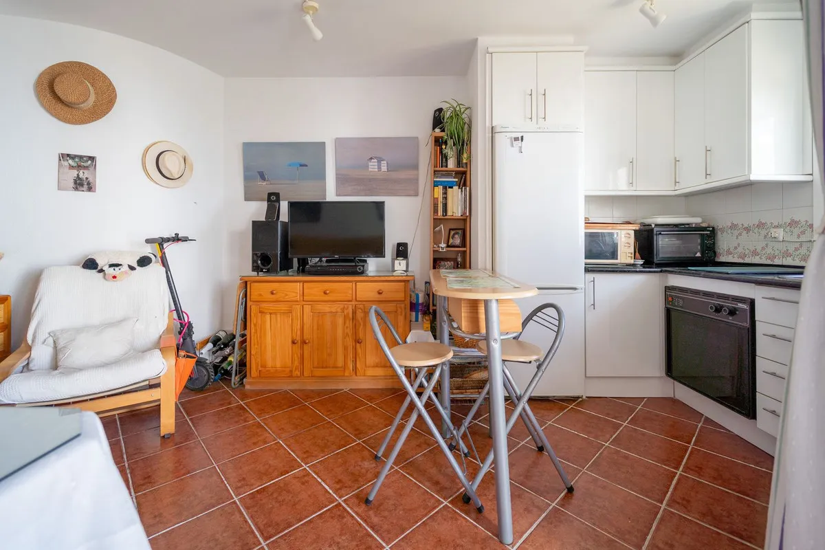 377c6e36-1b20-4e58-bd87-1037670a8261