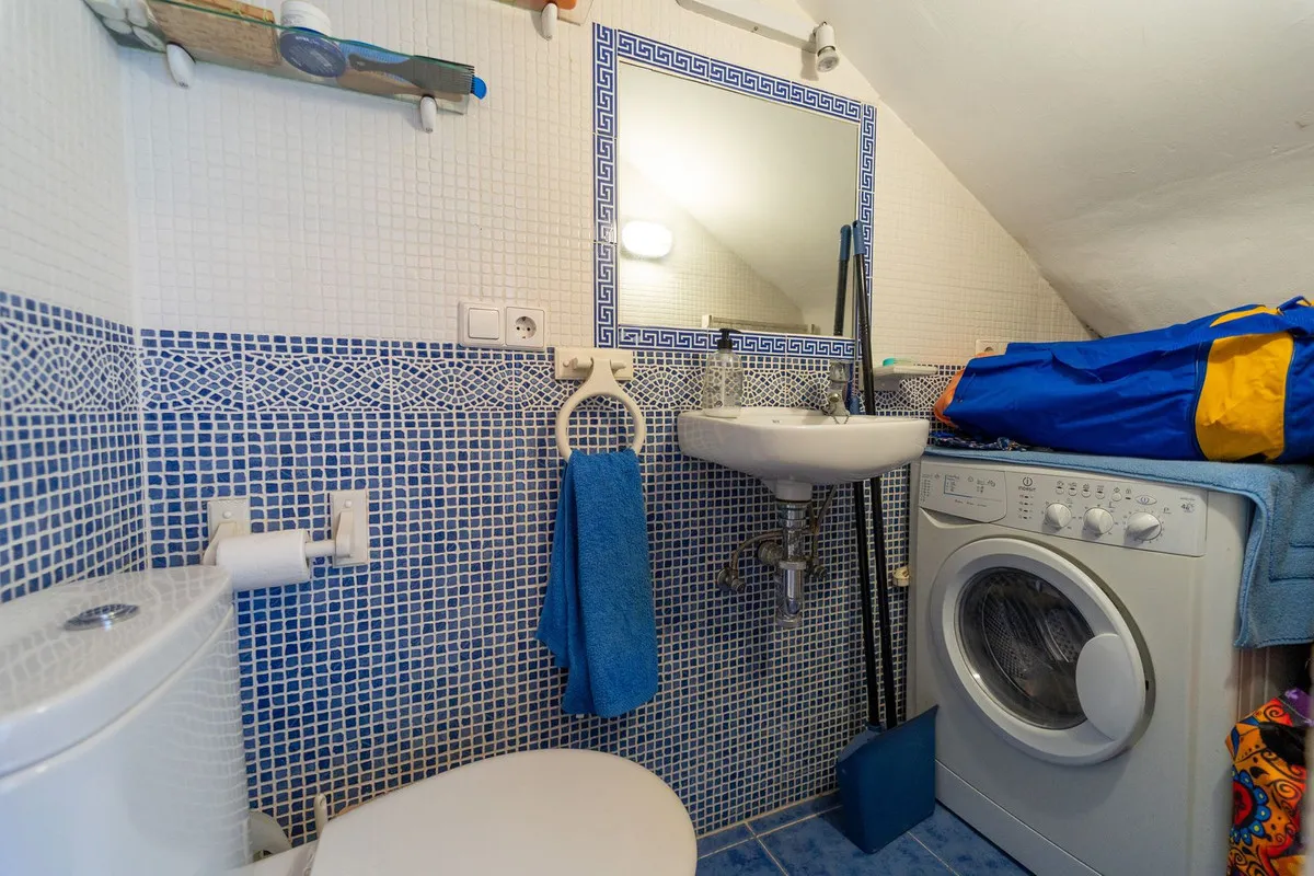 9e61ee04-08bf-45c5-9be6-0fff44a3e2ca