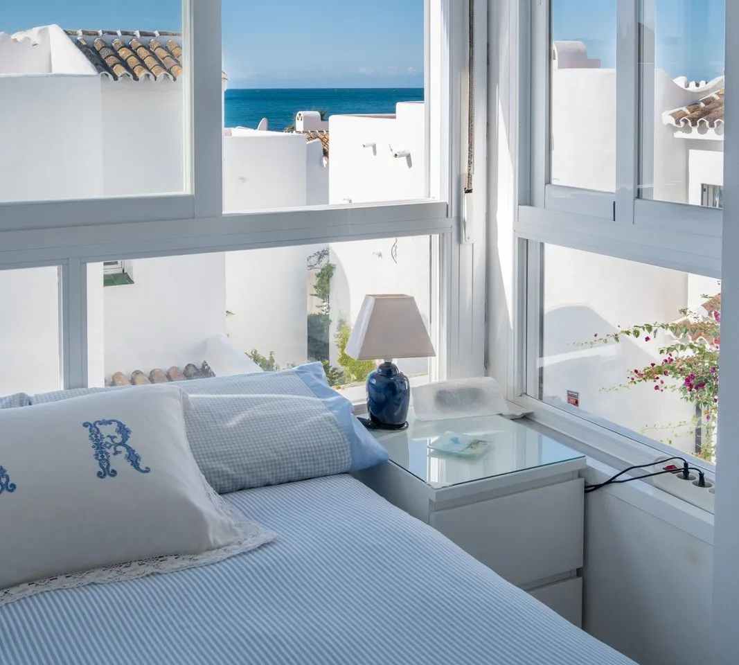 dae293c1-9e83-44f2-bf72-b53e410f8a67