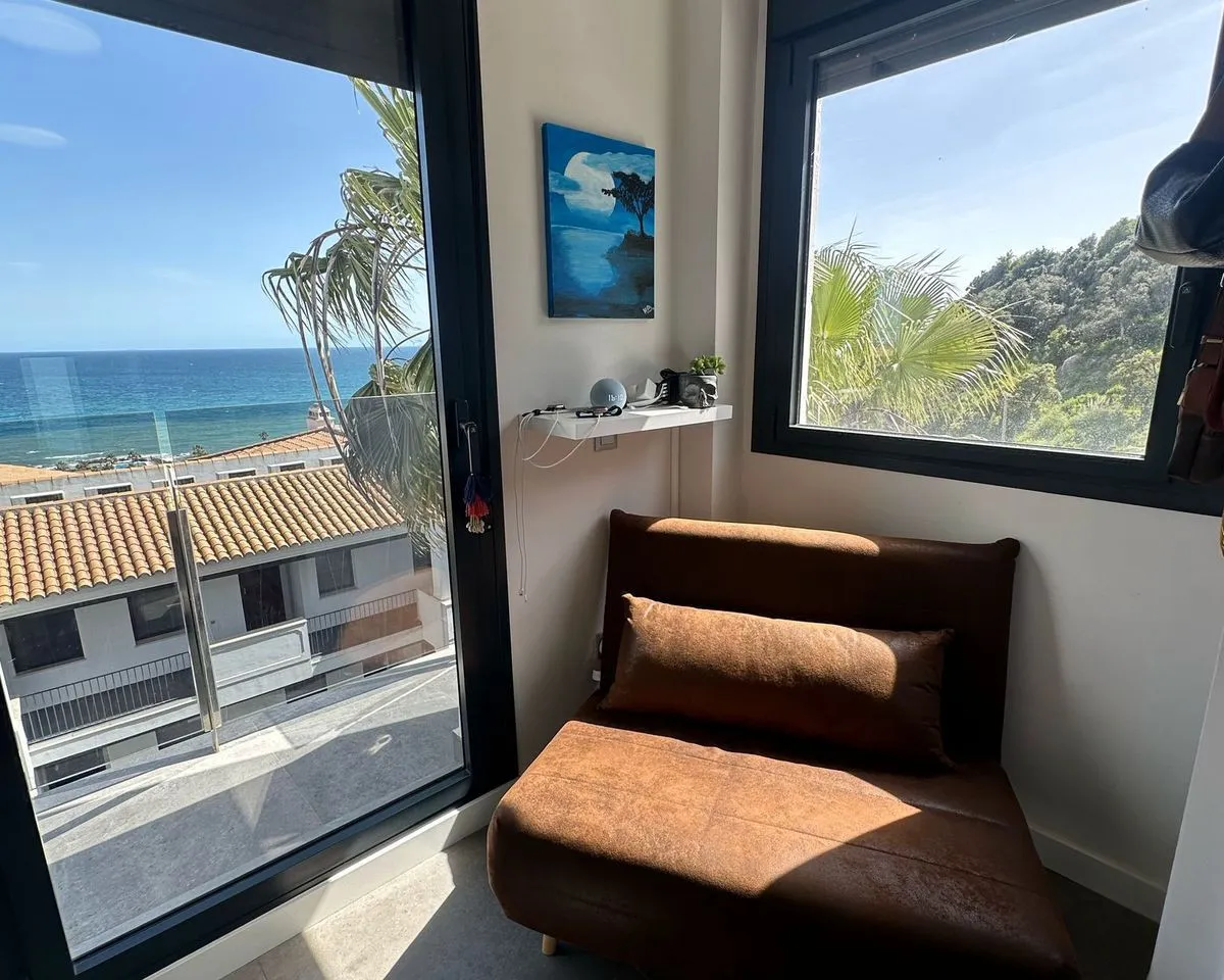 31f7591f-9f34-4493-badd-b44645a0c088