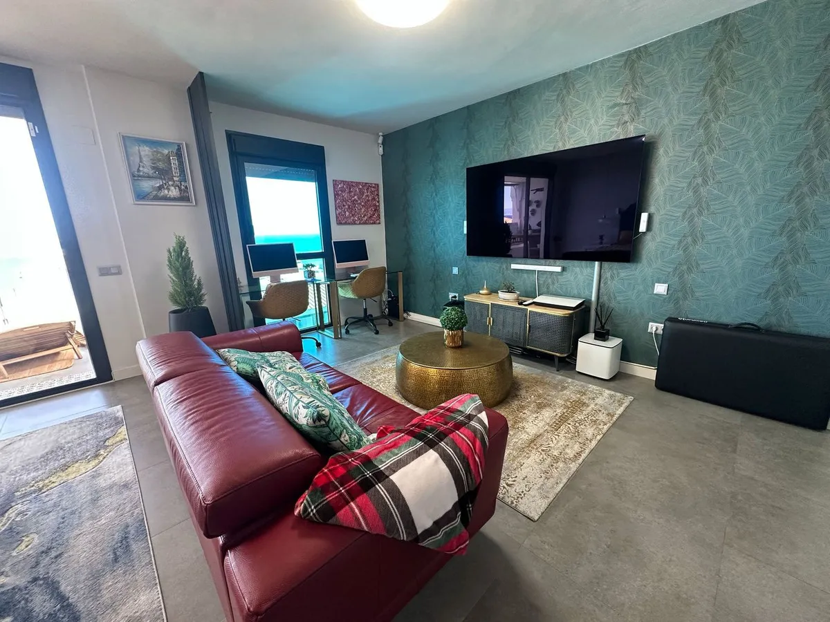 ae6d2ef5-8b17-41cd-9356-79b586bc0aa1