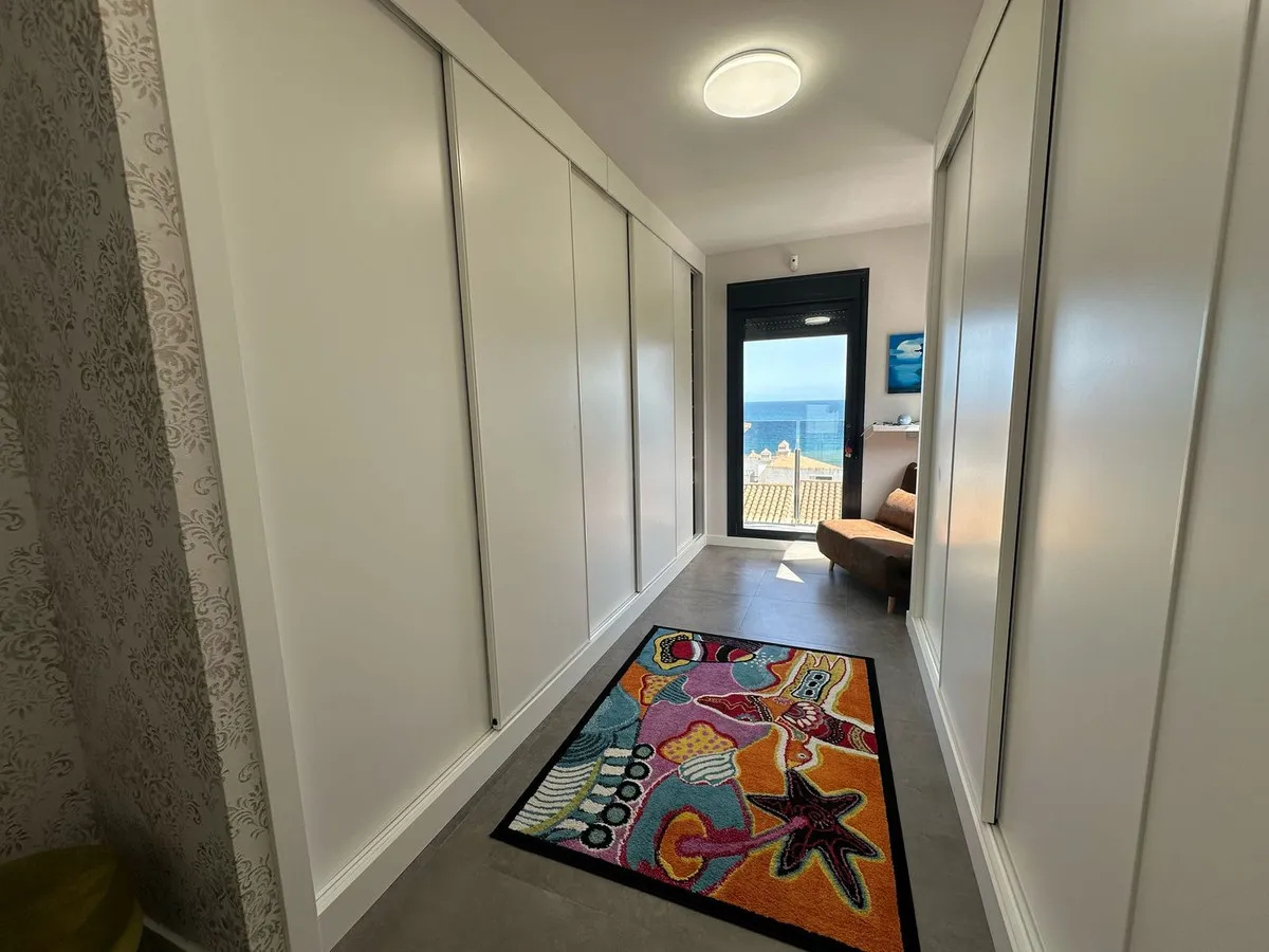 c0645859-e8e4-4032-853b-5b3ae2a0e73b