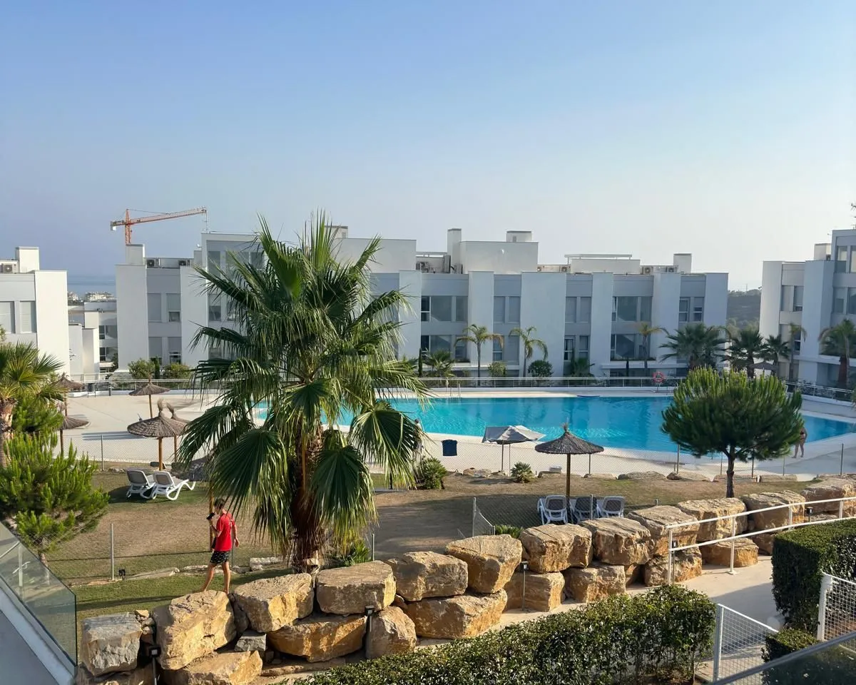 f6bbf909-3cab-4306-8785-708f6e9e2808