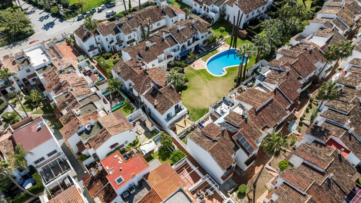 fca0a80a-fce5-49bd-bef2-be7b46446f71