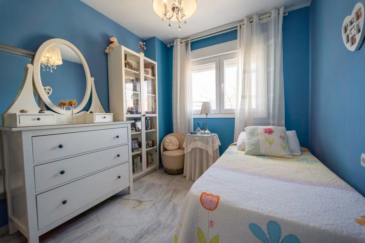 096ec29e-29f7-4f06-882d-a16a99fbff06