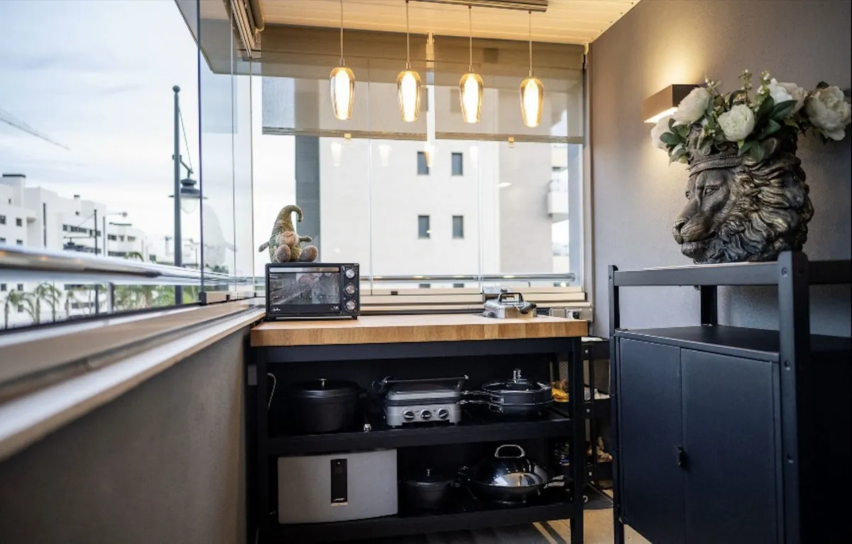 22f036bb-88fa-432a-9b40-1a00dbf0f9d1