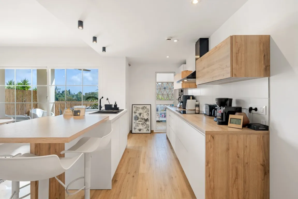 4eecdda0-d5c7-4cce-828e-b15af0148e08