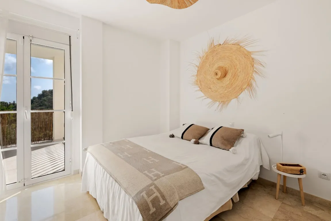 989ddf53-22ea-4580-a6e6-6de96f698ed2