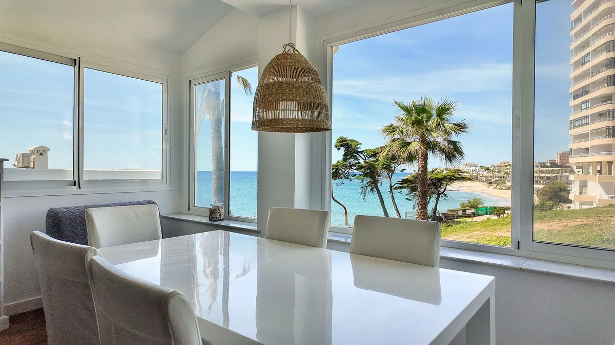 0195eb09-0ade-4c1b-af5d-943df17935a2