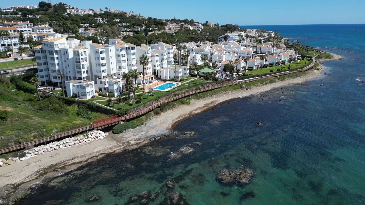 4b4d95a6-d747-41ba-b5d2-a9f7fc677307