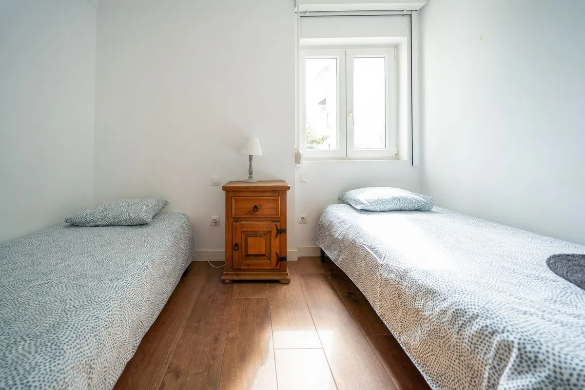 6dcdd255-b4df-49cc-96d7-d37d8191de82