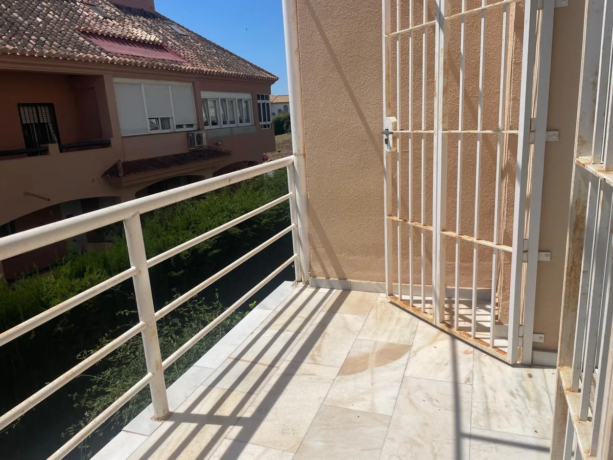 0e84ebe7-e010-4cdd-bded-1b94a2e6dee2