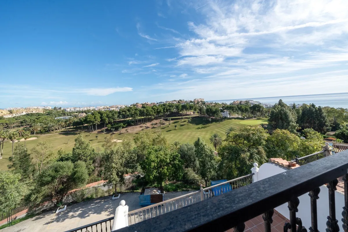 8b2e8b80-b25e-446b-bdaa-cc61b2f908b1