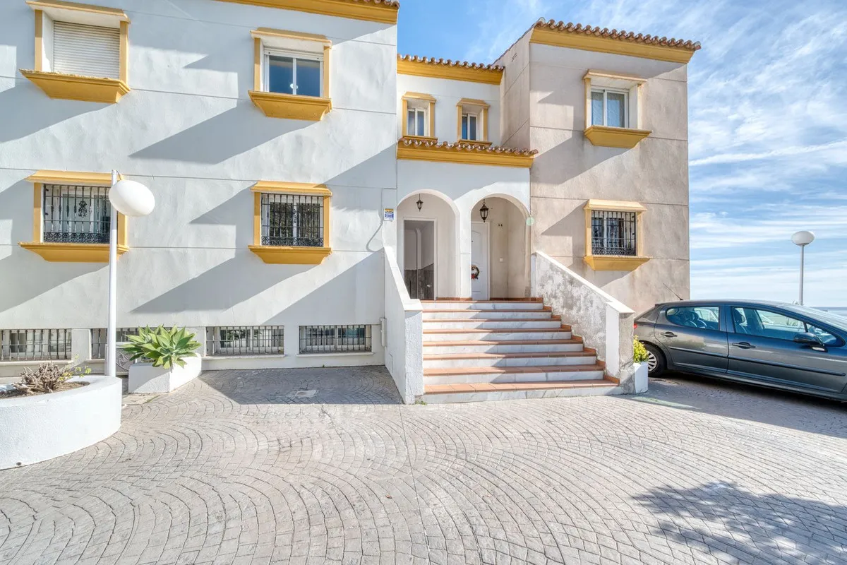 a4c6d3bb-76c1-49a4-984c-fabfbcf4d8b2