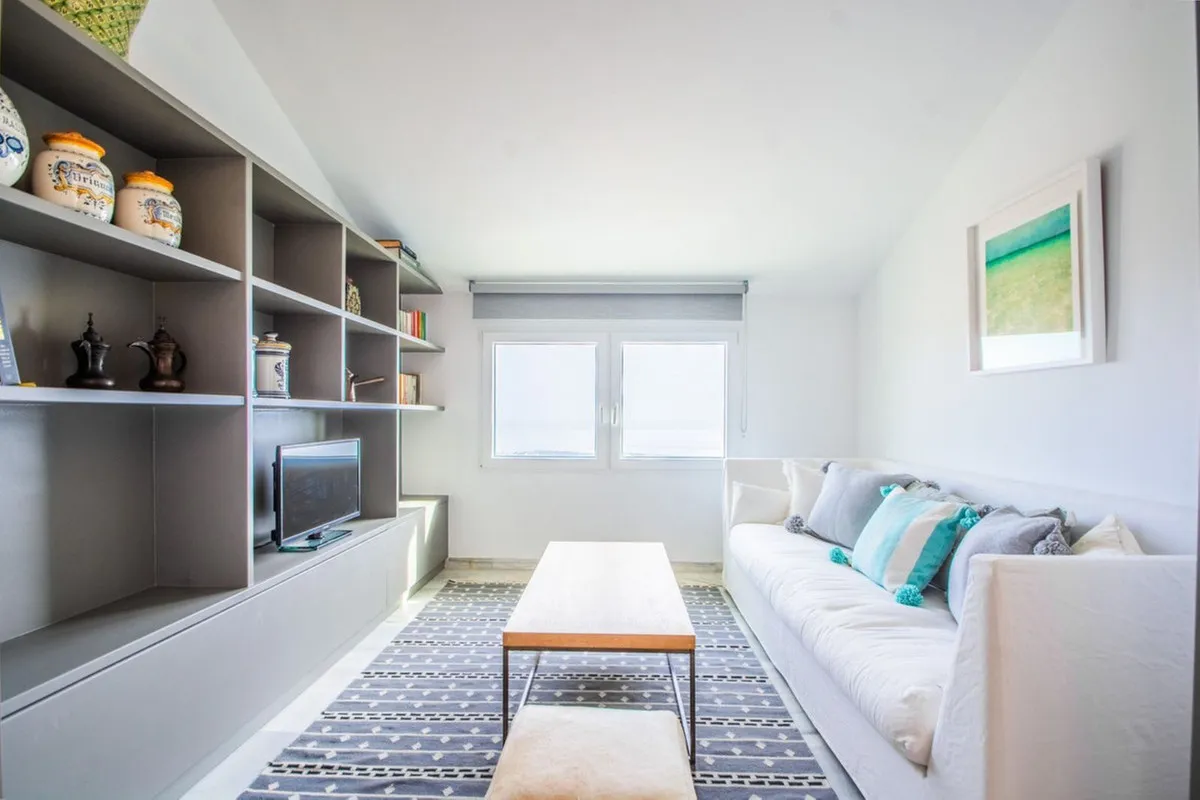 9c4b3d9f-ca3b-4afb-999a-d7024cc402ba