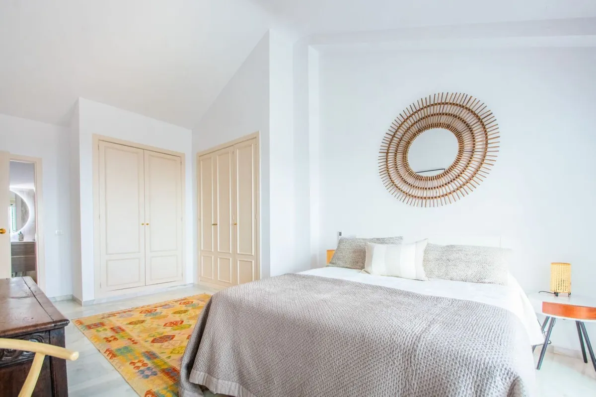 bd0d57b5-d4d8-40d8-bbb5-d0fdead464ce