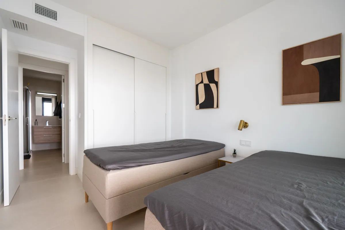 07295fd4-1916-48d1-87a2-41c66369b362