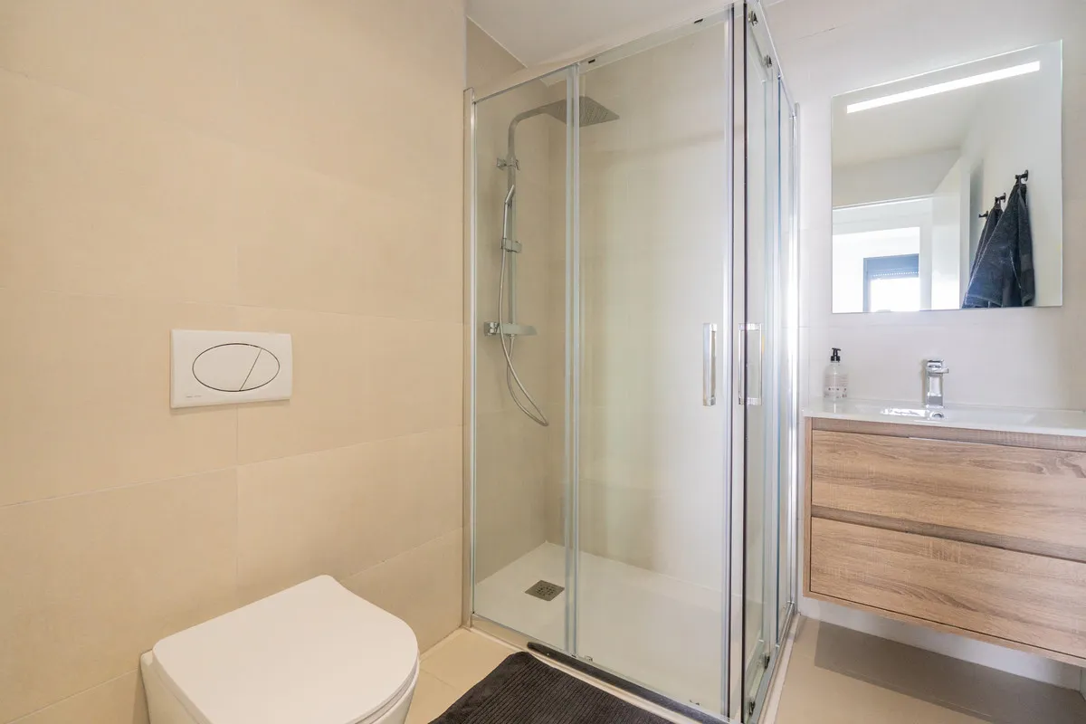 4da14ee2-1afa-4ae0-9e0f-dc646b4eb949