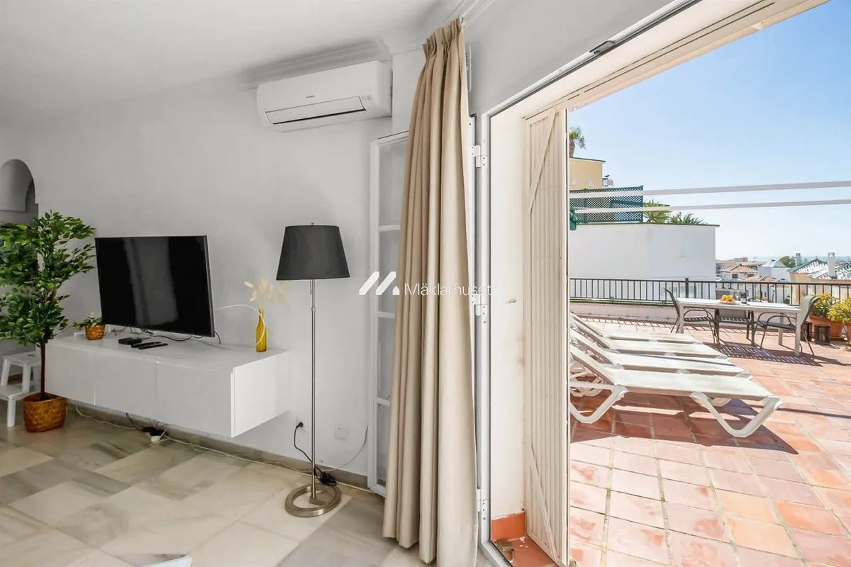 0b2ae2aa-8a16-41c5-b11c-bb6b1226ac32