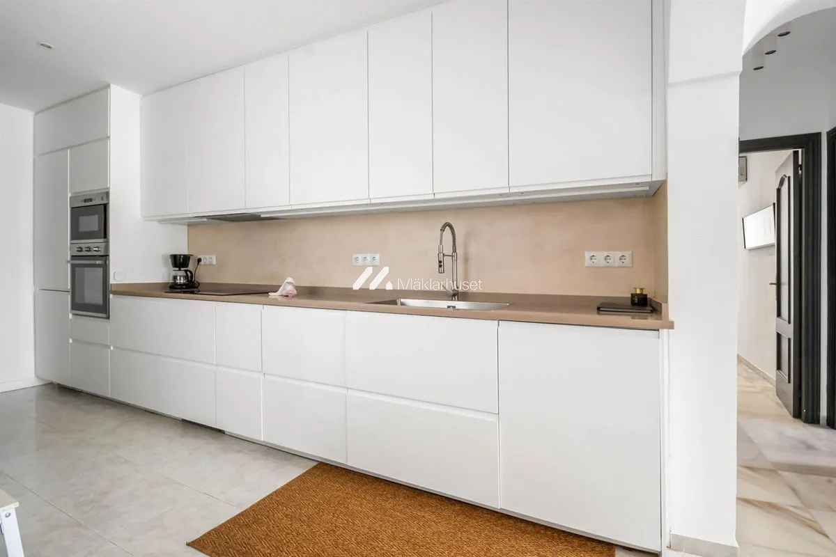 5b6a429f-7f3f-4304-85a6-3254683fa805