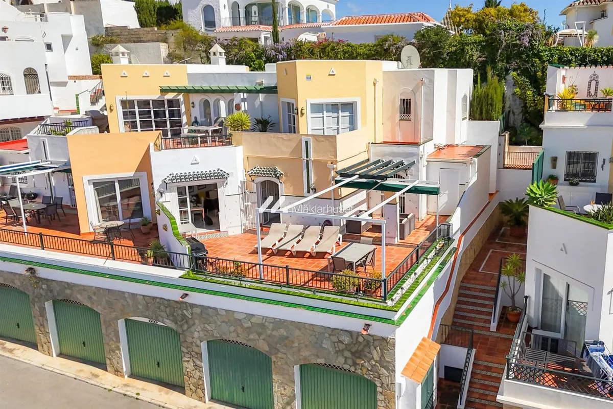 a3362581-dd07-47db-b8e8-92db55daca4d