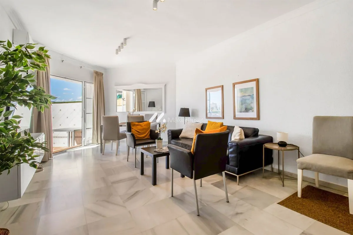 b1aa3c8f-76c8-401f-8f7d-72bc0fcb95bb