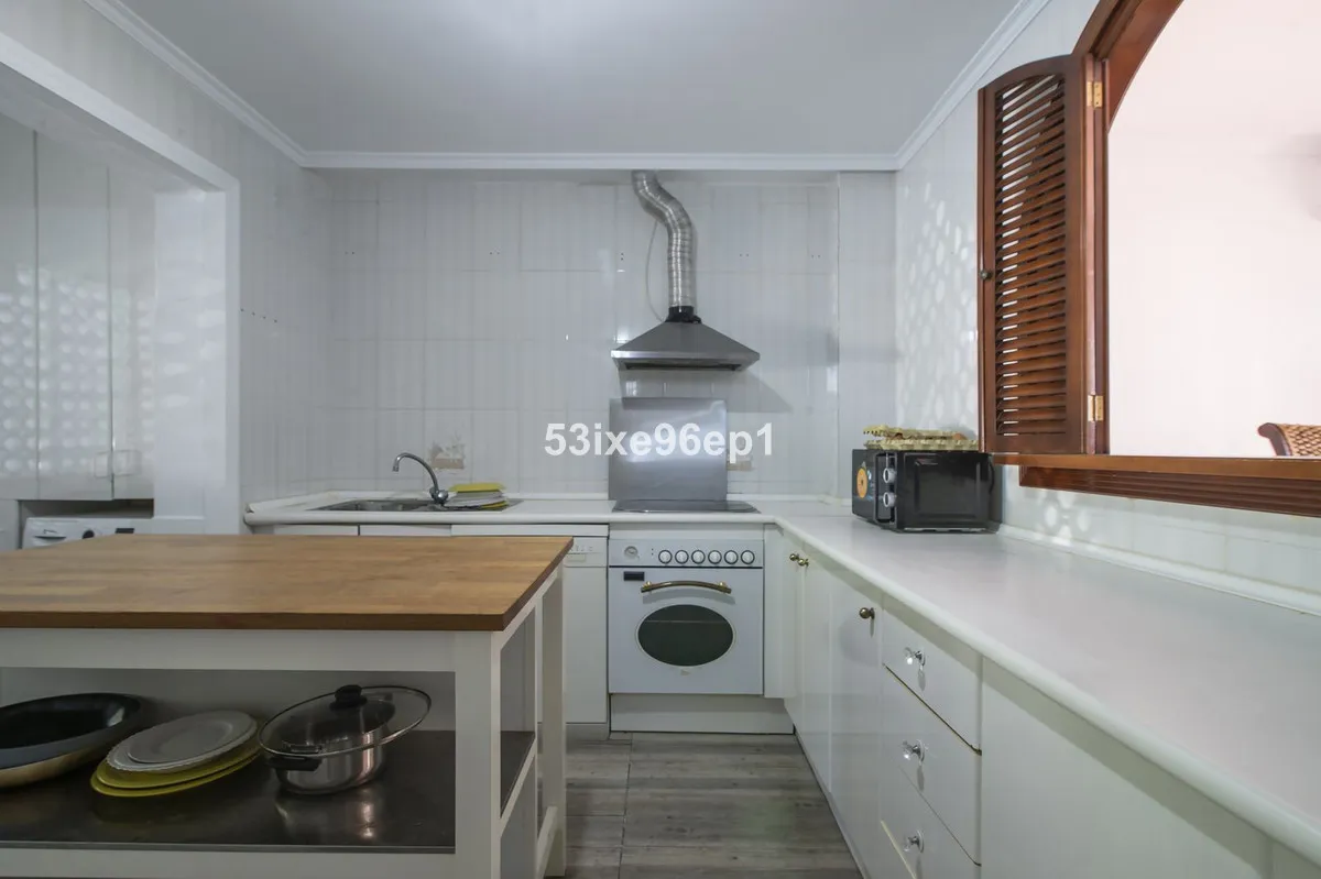 a804c06a-c1e1-4d98-a122-414b0e28c533