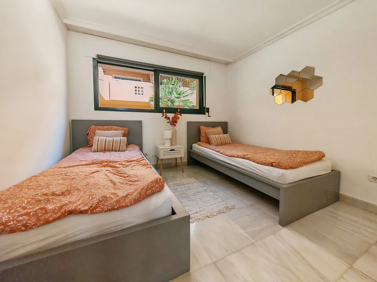 859c7ed8-7e08-4a1b-96b6-54eacf3f123f