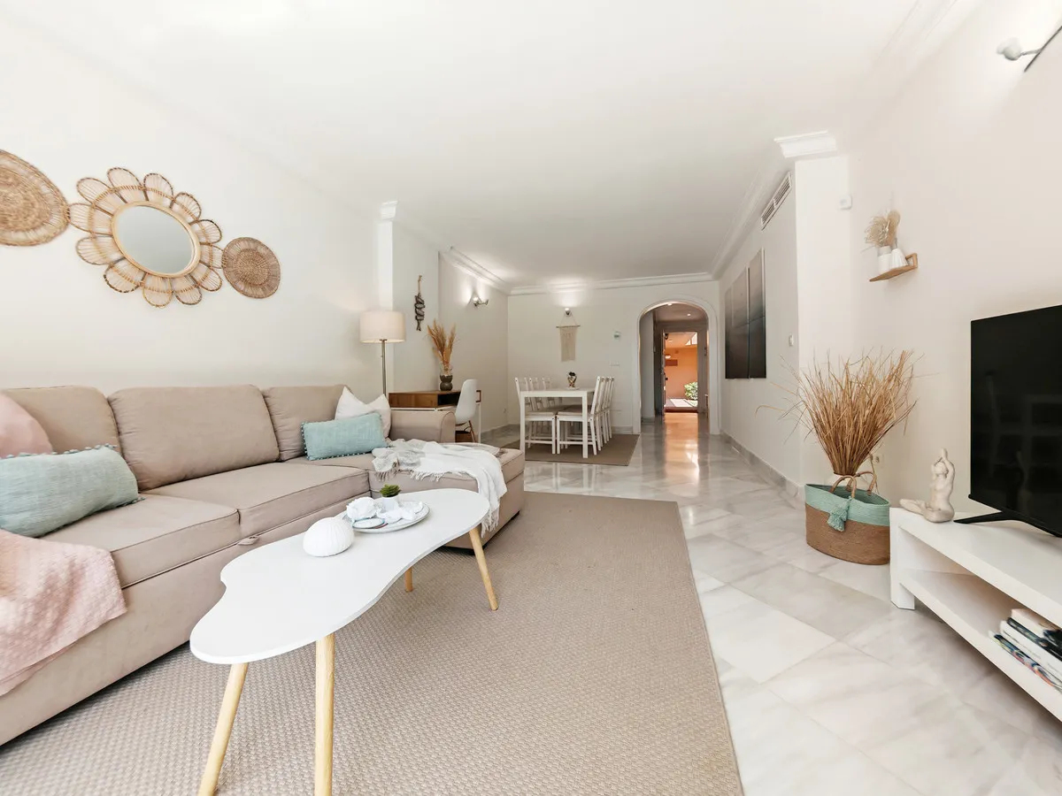 8b87f761-0426-46ae-ac9d-9a1ba93e0ba9