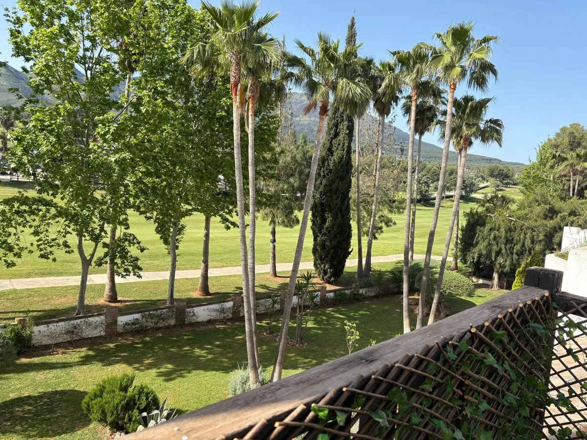 3a453b77-964a-40c8-bdd2-1b37823fd5b9