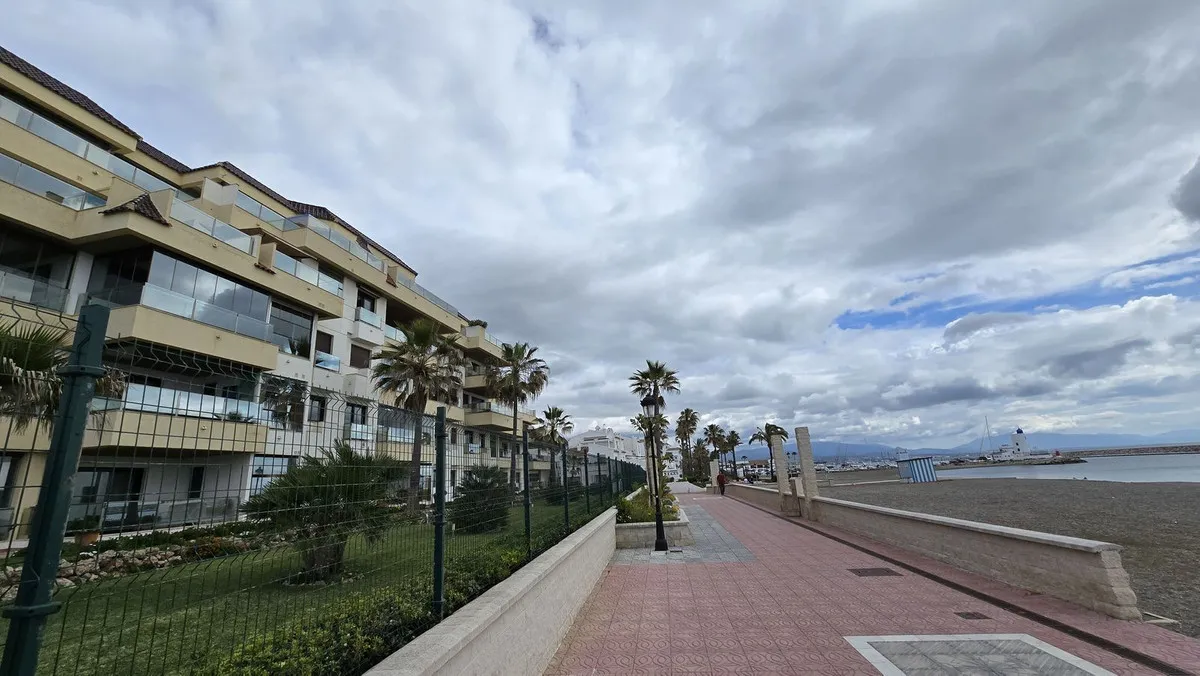 865d332f-c7bc-4593-967a-d464446b68c4