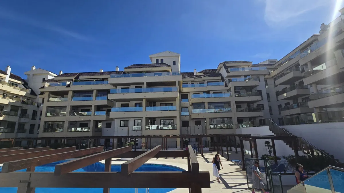 c1b6c378-c969-4e6e-b466-a0331ba054f0