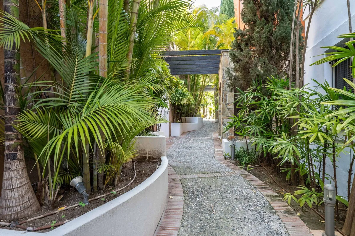 17576293-bf60-4eec-b375-8872dfbef839